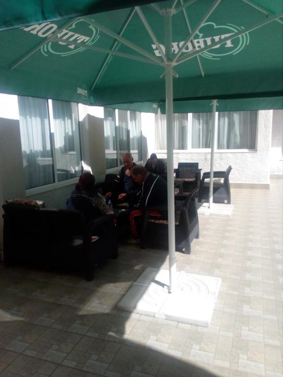 Балнеохотел Роза Streltja Exteriör bild