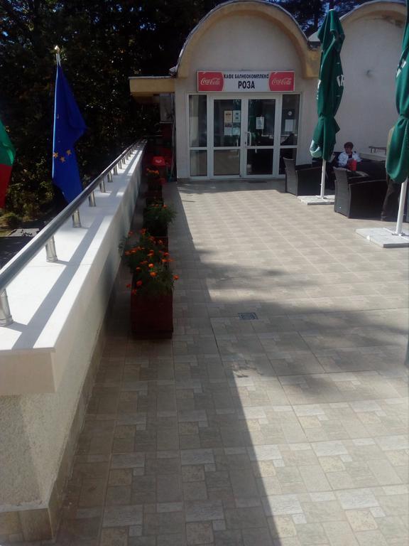 Балнеохотел Роза Streltja Exteriör bild